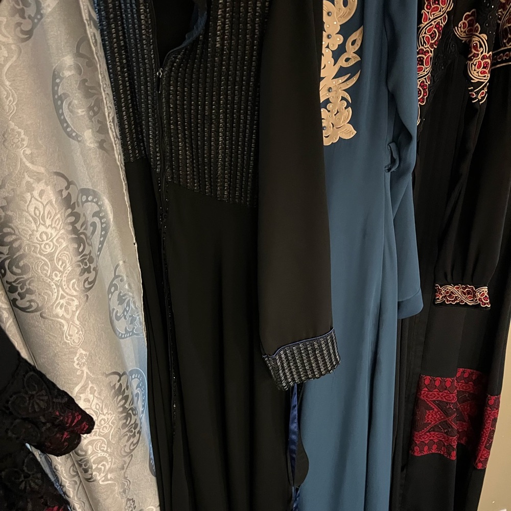 Abayat bundle - Picture 3 of 13